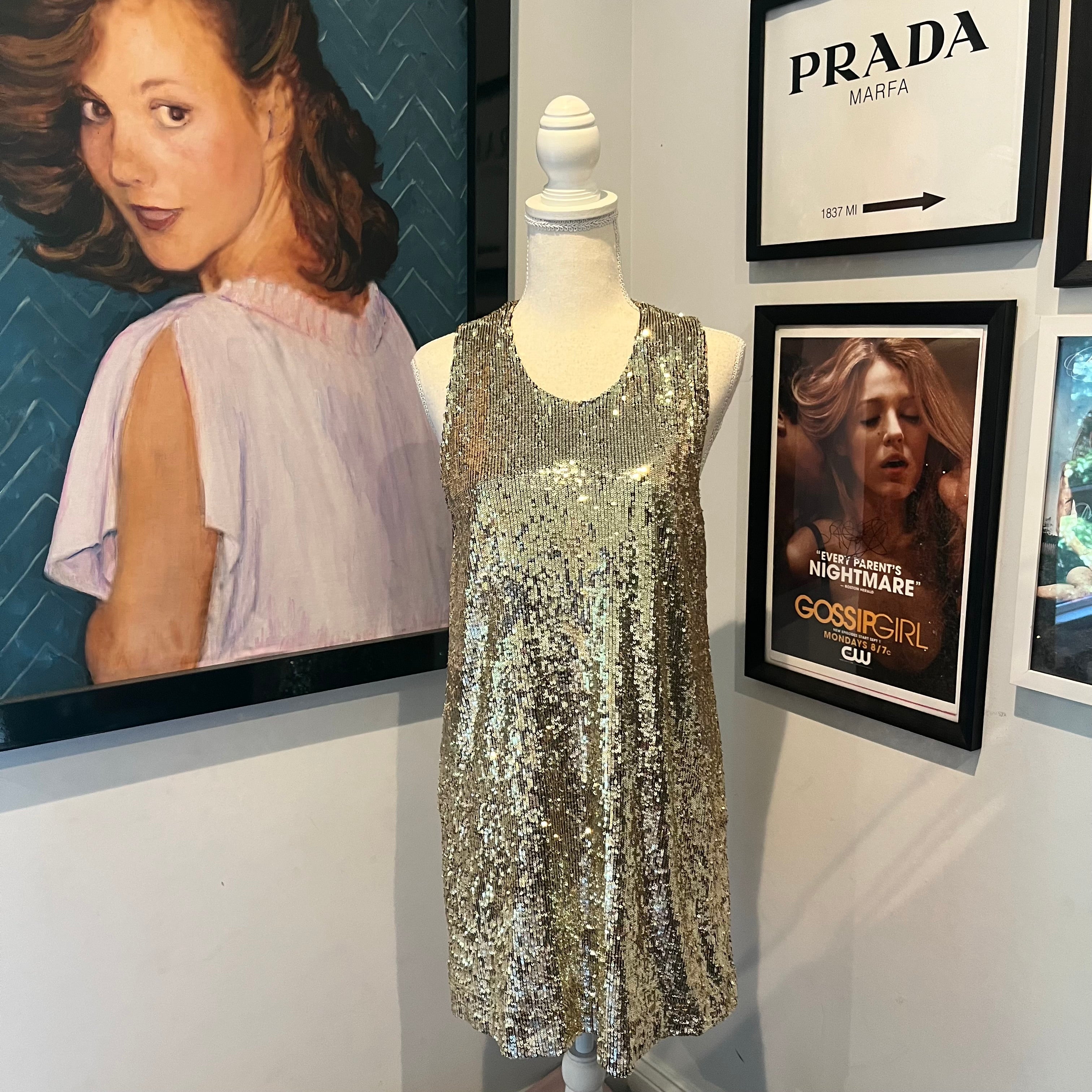 Serena van der Woodsen's Tory Burch Gold Sequin Mini Dress, Gossip Gir xoxoposhipgirl Serena van der Woodsen's Tory Burch Gold Sequin Mini Dress, Gossip Gir xoxoposhipgirl