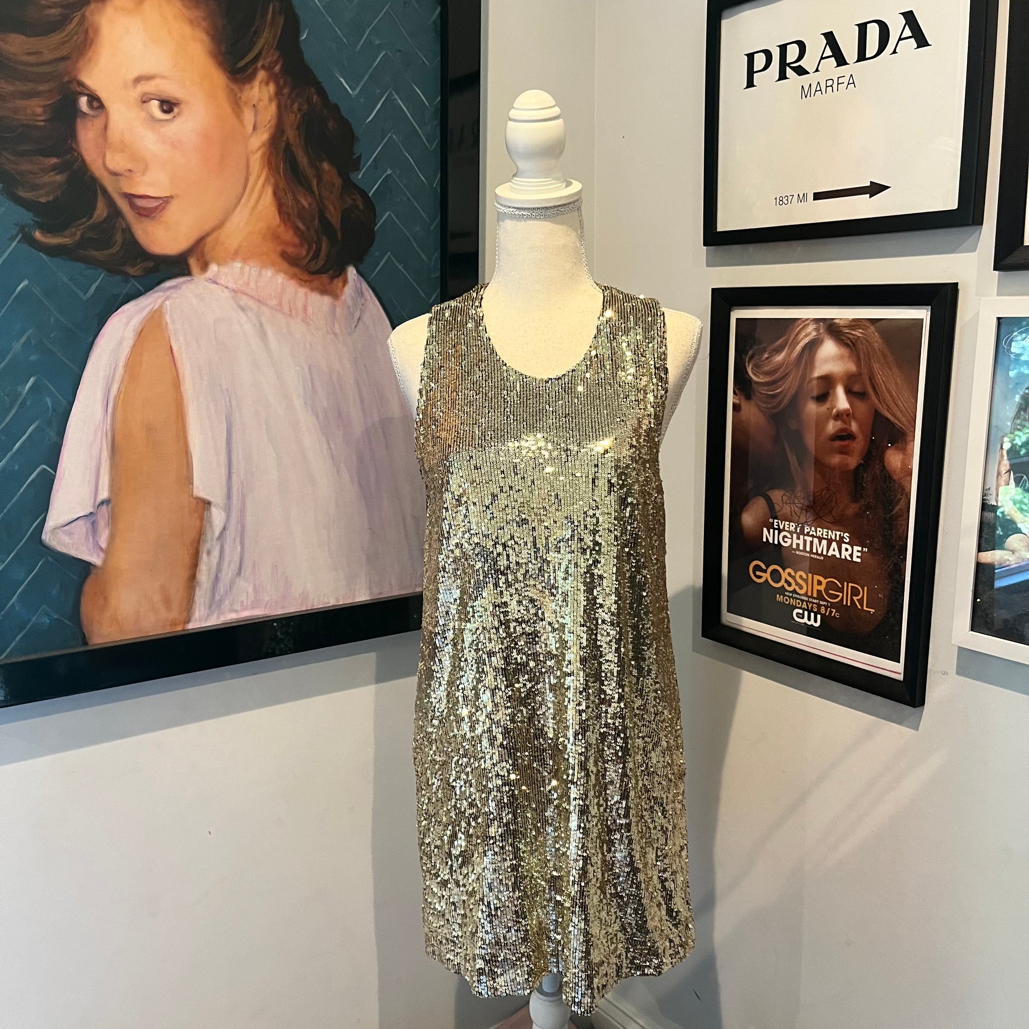 Serena van der Woodsen's Tory Burch Gold Sequin Mini Dress, Gossip Gir – xoxoposhipgirl