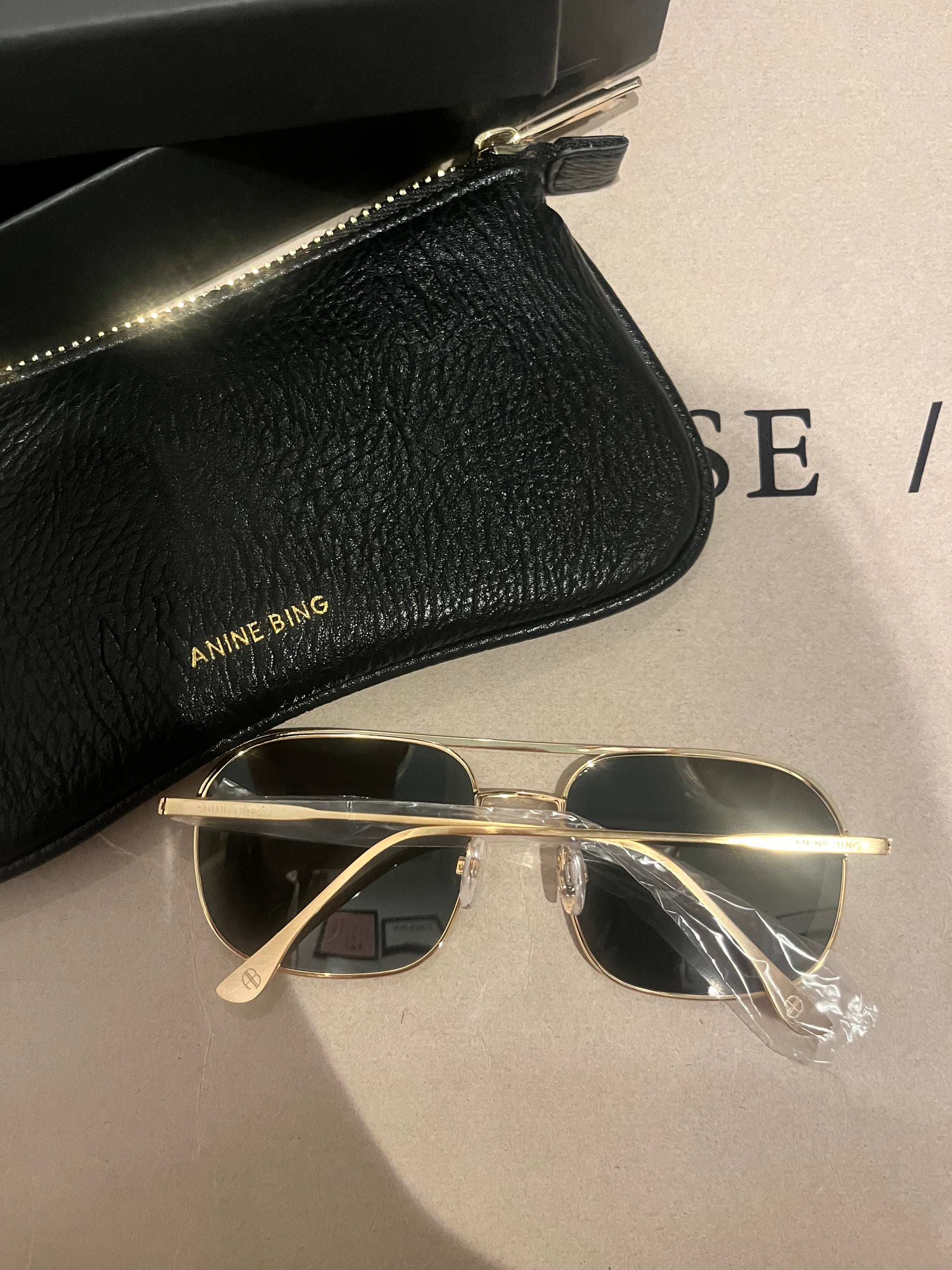 NEW Anine Bing Gold Aviator Sunglasses – xoxoposhipgirl display picture 1